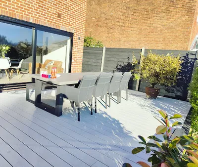 HOBEN DECKING SPECIALISTS LTD