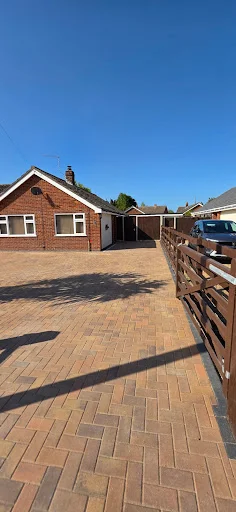 ELITE DRIVEWAYS & EXCAVATIONS LTD