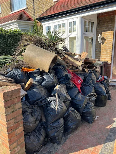 E4 waste clearance services