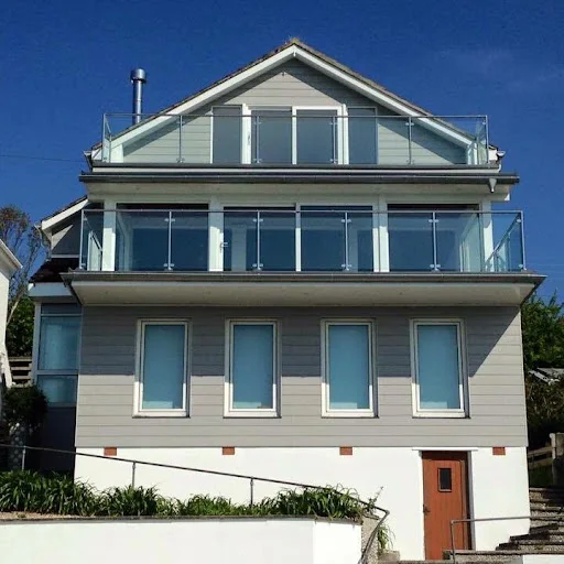 L & J PRO BUILDING CONTRACTORS LTD