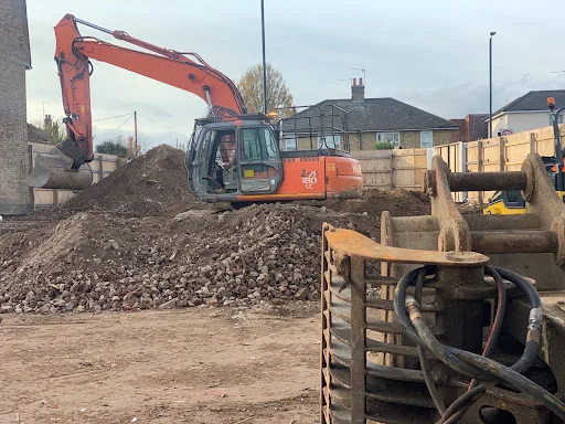MAC DEMOLITION LTD