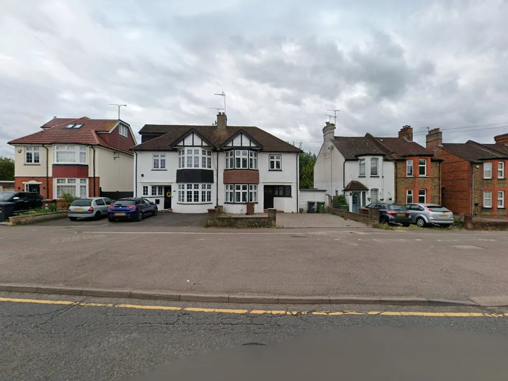kerry kinread trading as Herts Rubbish Removals