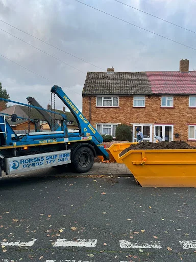 Horses skip hire