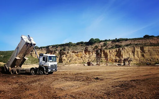 HOLYSTONE CIVIL ENGINEERING LIMITED