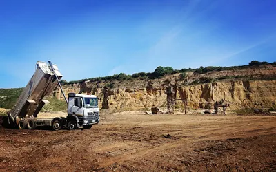 HOLYSTONE CIVIL ENGINEERING LIMITED