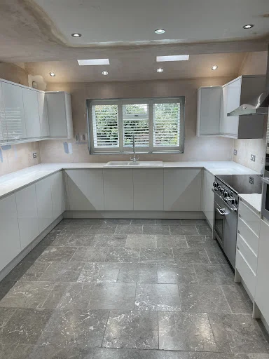 BEDFORD KITCHENS & BATHROOMS LTD