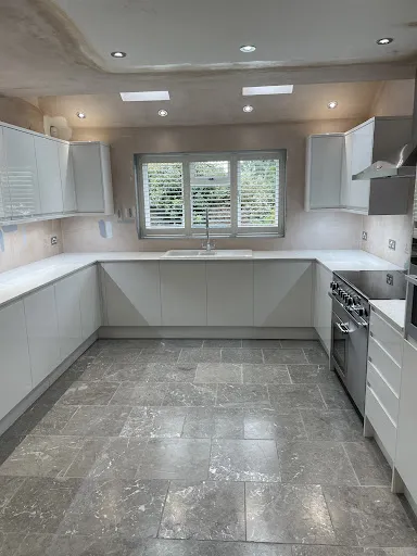 BEDFORD KITCHENS & BATHROOMS LTD