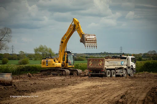 AGGREGATE RECYCLING (UK) LIMITED