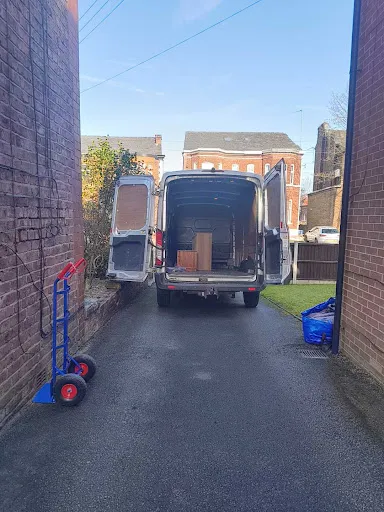 Man and Van Removals Leigh