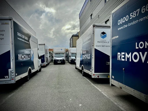 LONDON REMOVALS (UK) LTD