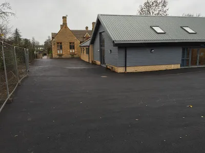 UK DEMOLITION & CONSTRUCTION LTD