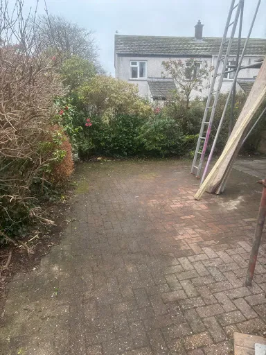 D&S CLEARANCES LTD