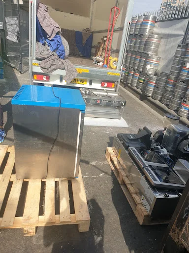 DTT REMOVALS LTD